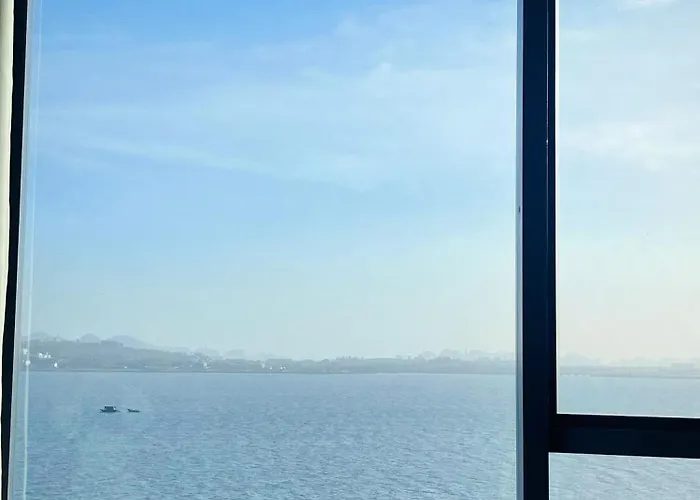 Alacarte Bay - Golden Horizon 3* Hạ Long
