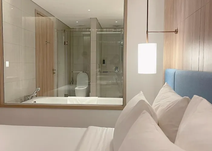 Khách sạn hẻo lánh Alacarte Bay - Golden Horizon